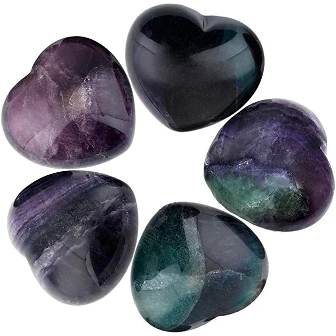 5 Stuks Fluoriet Hartvormige Edelstenen – Handgesneden Kristallen 2.5x2.5x1.4cm – Liefdessymbool Voor Chakra Reiki Feng Shui Meditatie – Edelsteen Decoratie Of Cadeau – Fluoriet Hartjes Voor Geluk Compassie & Energie